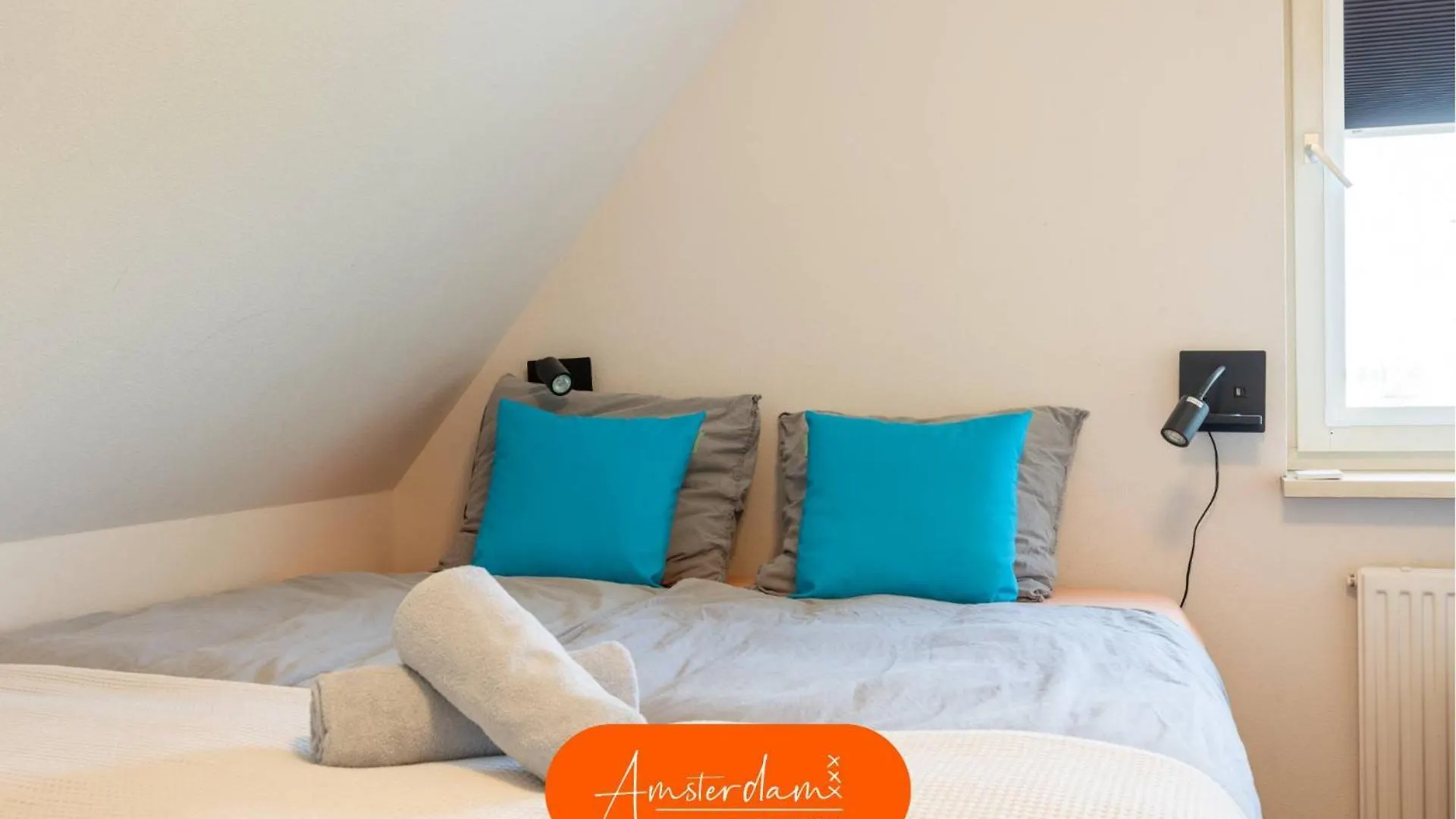 Amsterdam Group Stay - Jacuzzi, Sauna & Cinema Zwanenburg Dom wakacyjny