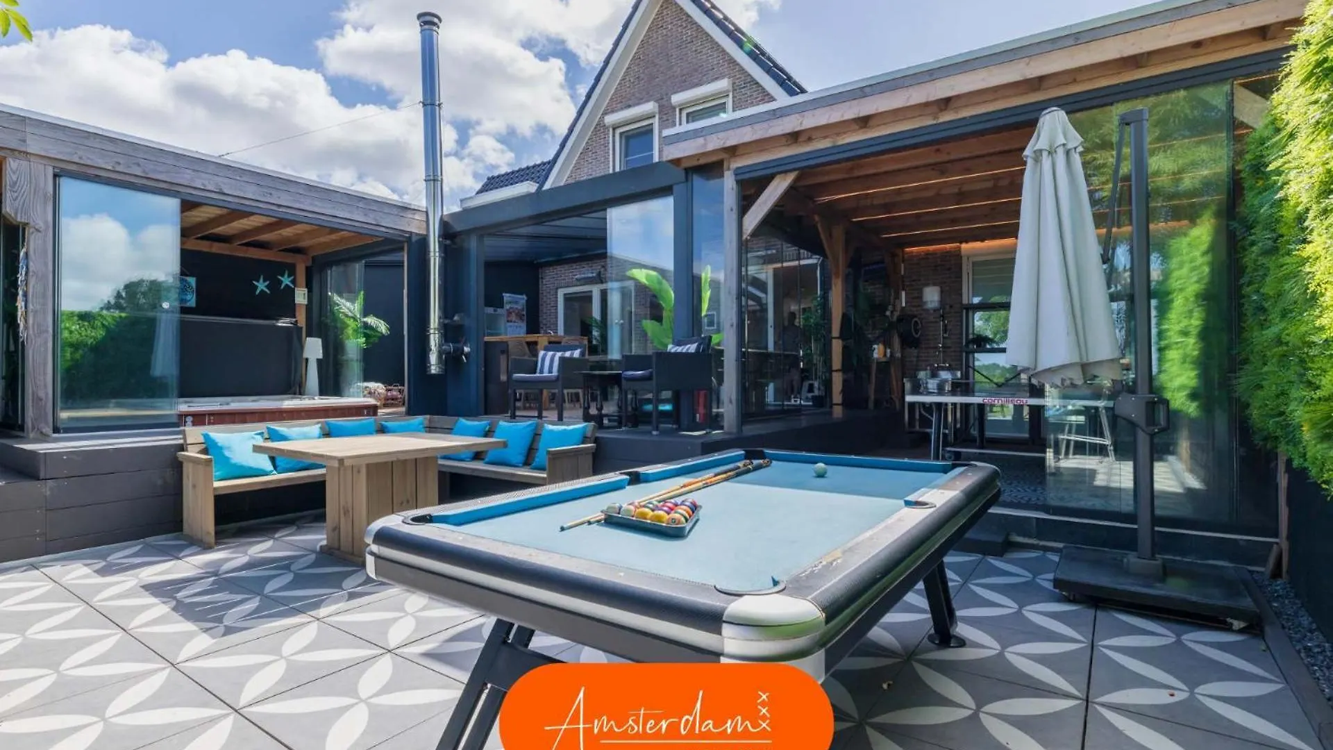 Dom wakacyjny Amsterdam Group Stay - Jacuzzi, Sauna & Cinema Zwanenburg Holandia