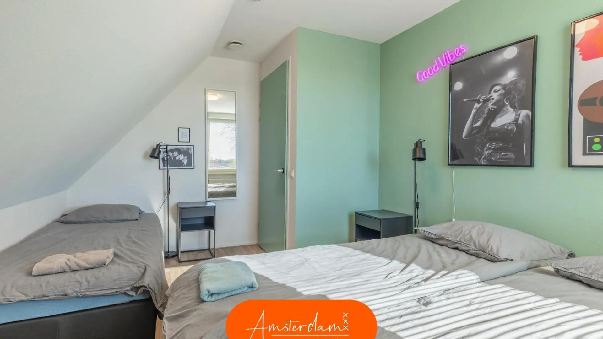 Amsterdam Group Stay - Jacuzzi, Sauna & Cinema Zwanenburg Dom wakacyjny